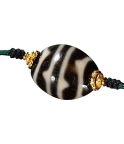 Pure Dzi Bead Necklace from the Tang Dynasty of China