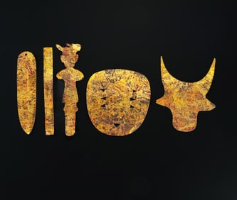 A set of pure gold ornaments from the Han Dynasty of China