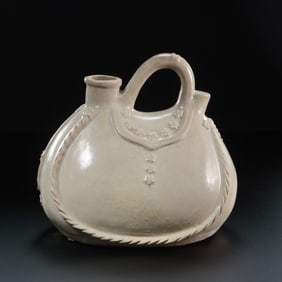 White porcelain leather ewer with handle from the Tang Dynasty in China
