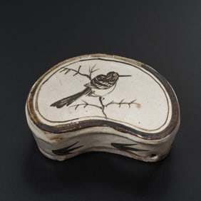 Northern Song Dynasty Cizhou ware white-glazed black-flower pillow