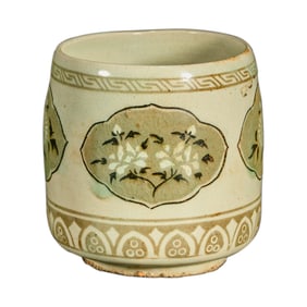 Korean Goryeo celadon black and white inlaid floral cup