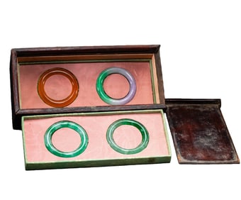 Chinese Qing Dynasty jade bracelet