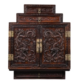 Chinese Qing Dynasty Huanghuali Wood Dragon Pattern Cabinet