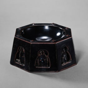Chinese Song Dynasty Black Glazed Octagonal Inkstone