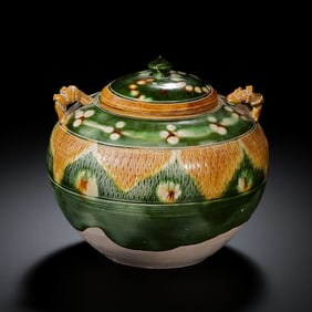 Chinese Tang Dynasty Sancai (three-color glazed) double-handled covered jar