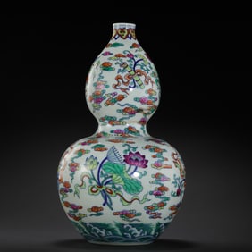 Doucai gourd-shaped vase from the Daoguang period of the Qing Dynasty, China
