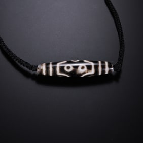 Pure Dzi Bead Necklace from the Tang Dynasty of China