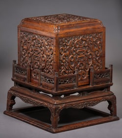 Chinese sandalwood seal from the Qianlong period of the Qing Dynasty