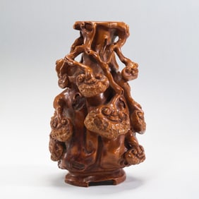 Lingzhi Bottle from the Qing Dynasty in China