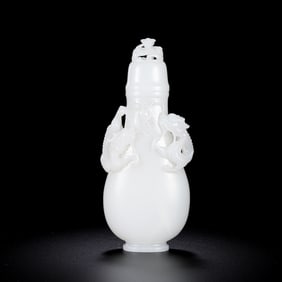 Chinese Qing Dynasty Hetian white jade dragon-patterned covered bottle