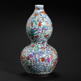 Doucai gourd-shaped vase from the Daoguang period of the Qing Dynasty, China