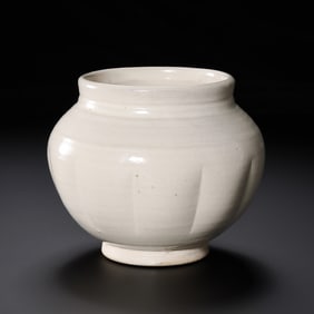 Cizhou ware melon-shaped jar from the late Tang and Five Dynasties period in China