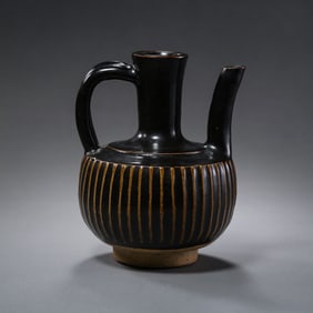 Northern Song Dynasty Cizhou Kiln Black Glazed Ewer with Lines