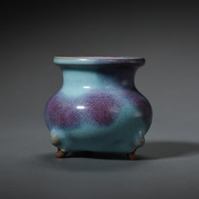 A three-legged censer with sky-blue glaze and red trim from the Jun kiln of the Northern Song