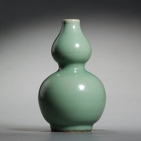 celadon gourd-shaped bottle from Longquan kiln, Southern Song Dynasty, China
