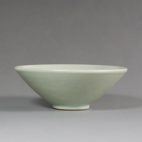 Chinese Song Dynasty Celadon Conical Bowl