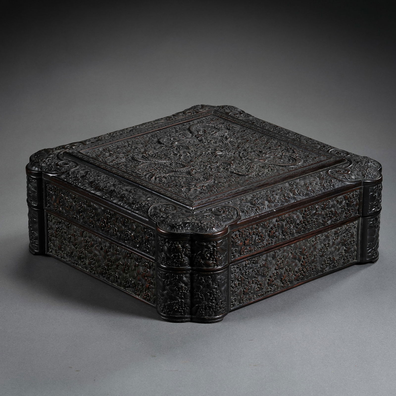 A square covered box made of exquisitely carved rosewood from the Qing Dynasty in China (1 of 10)