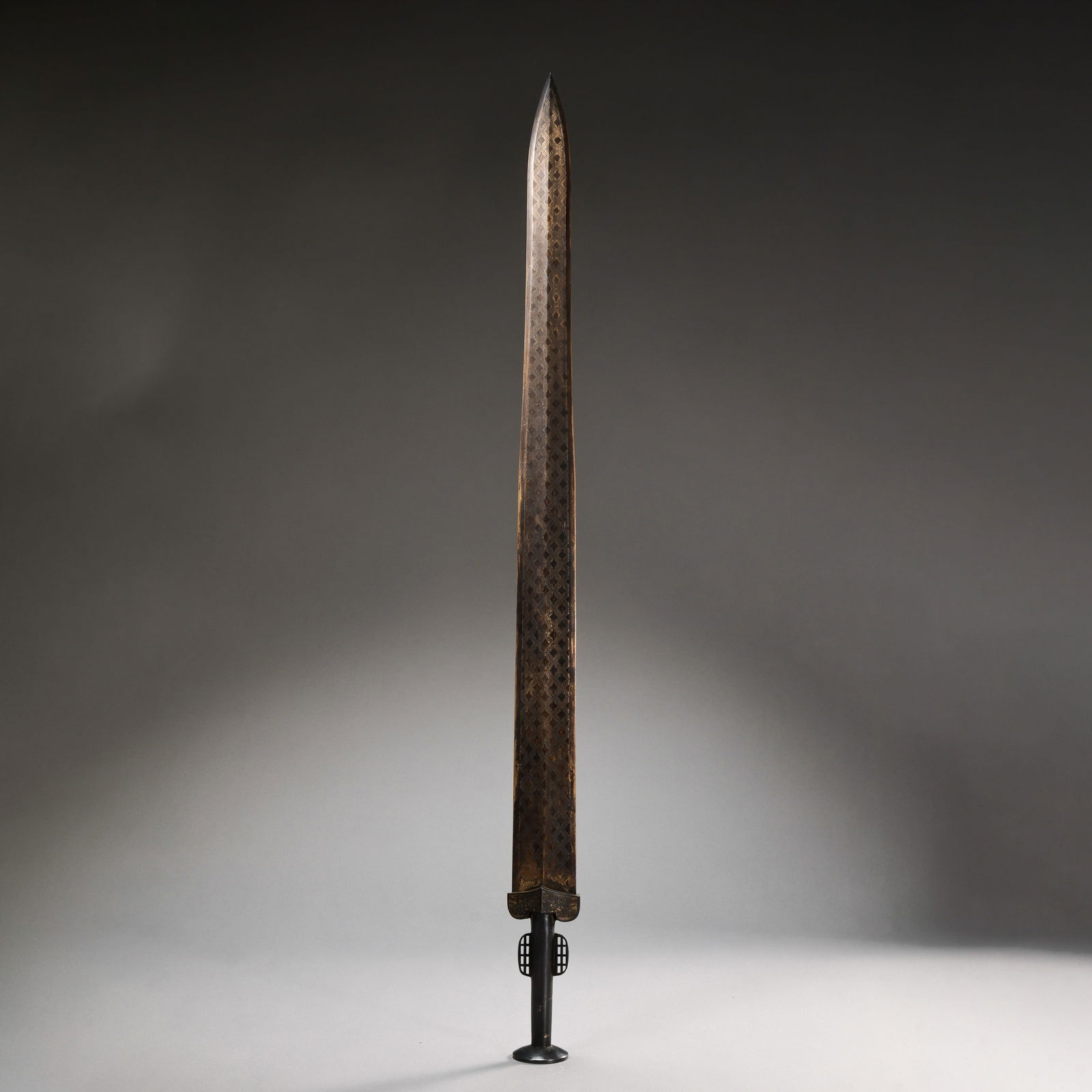 Gold and silver inlaid sword from the Warring States period in China (1 of 10)
