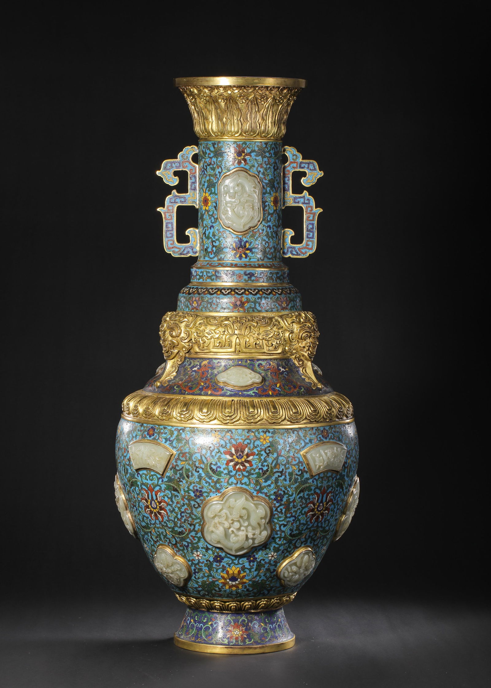 Cloisonné enamelware vase with inlaid Hetian jade from the Qianlong period of the Qing Dynasty, (1 of 12)