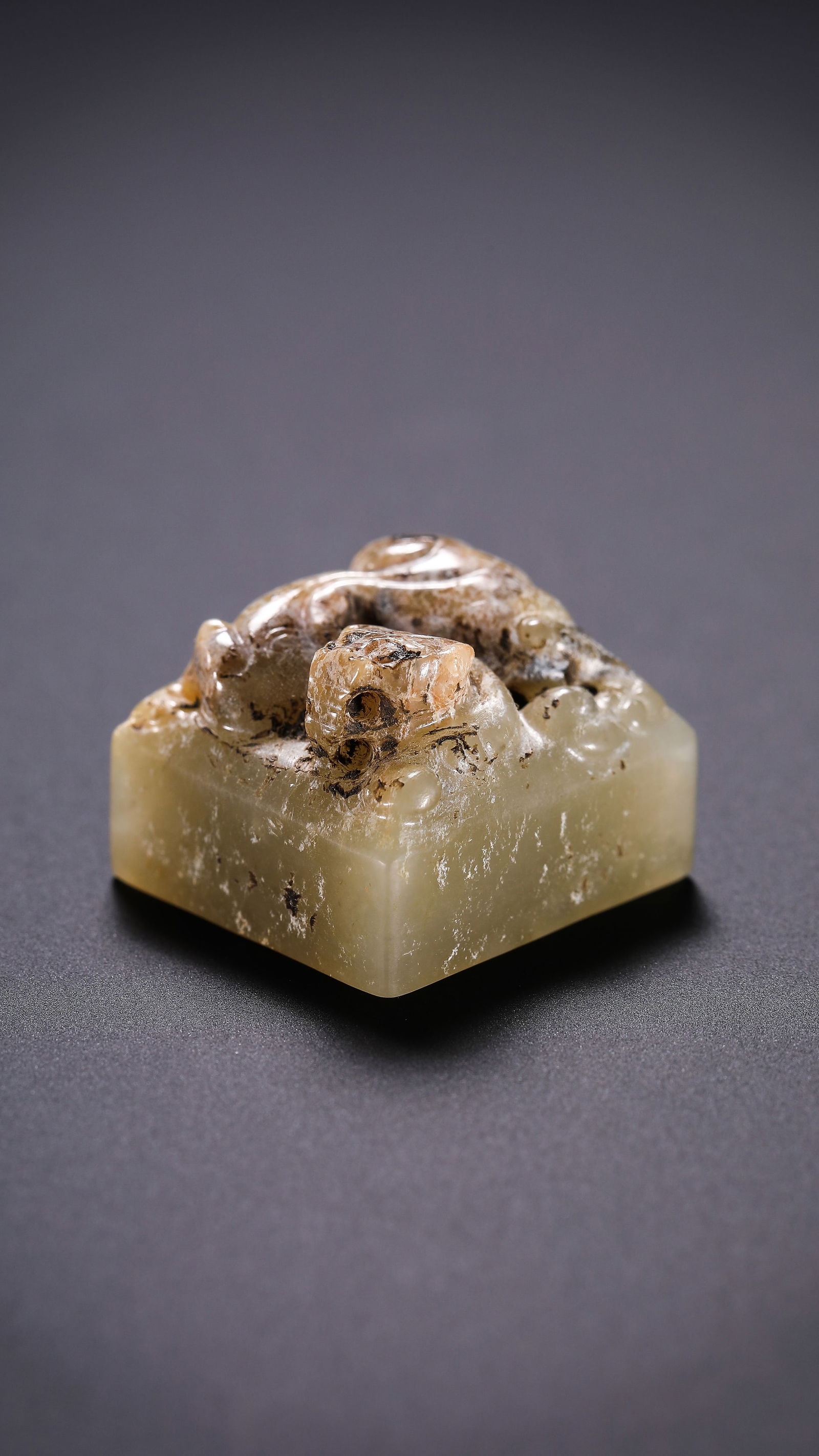 Chinese Han Dynasty jade seal (1 of 10)