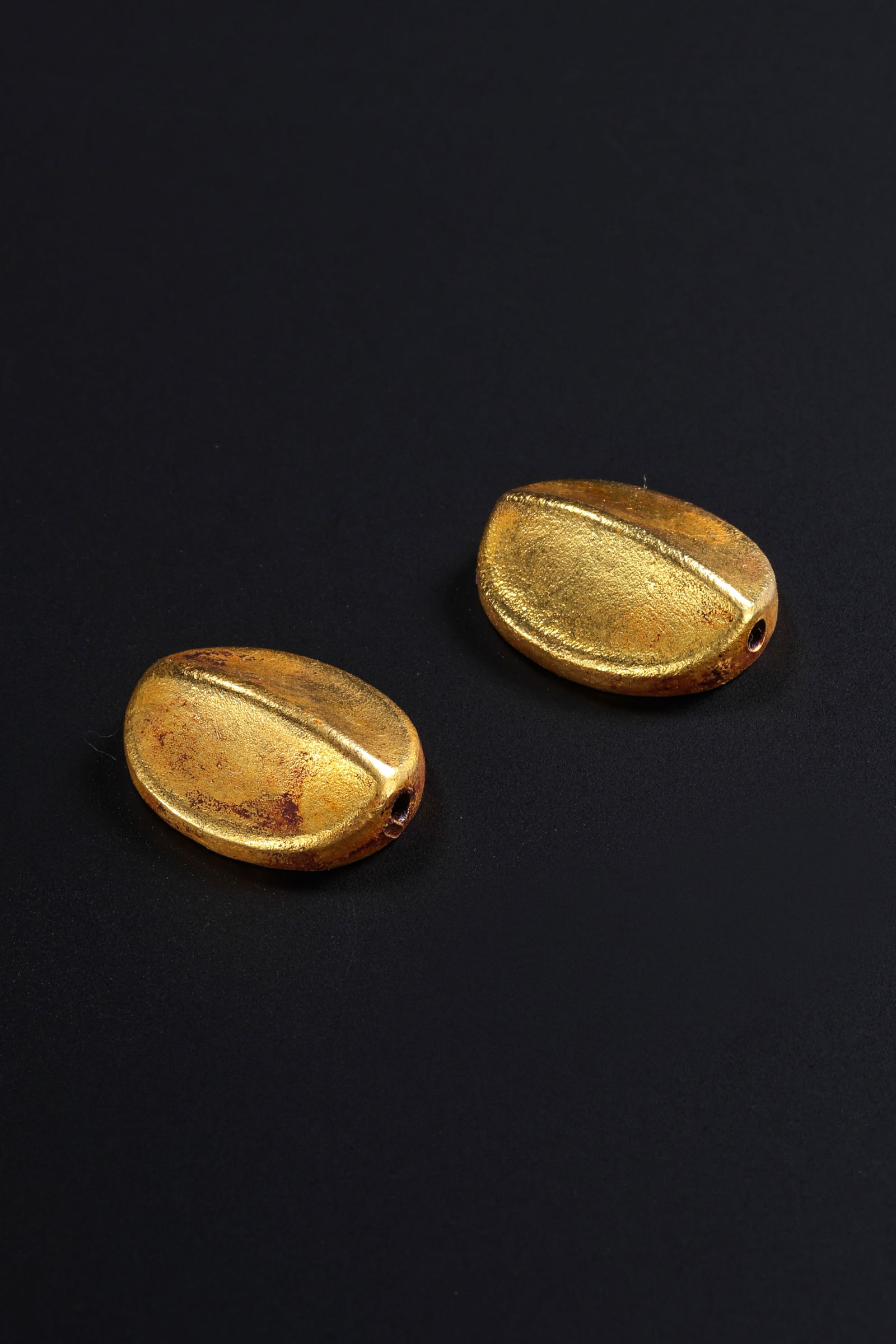 A set of pure gold accessories from the Qing Dynasty of China (1 of 6)