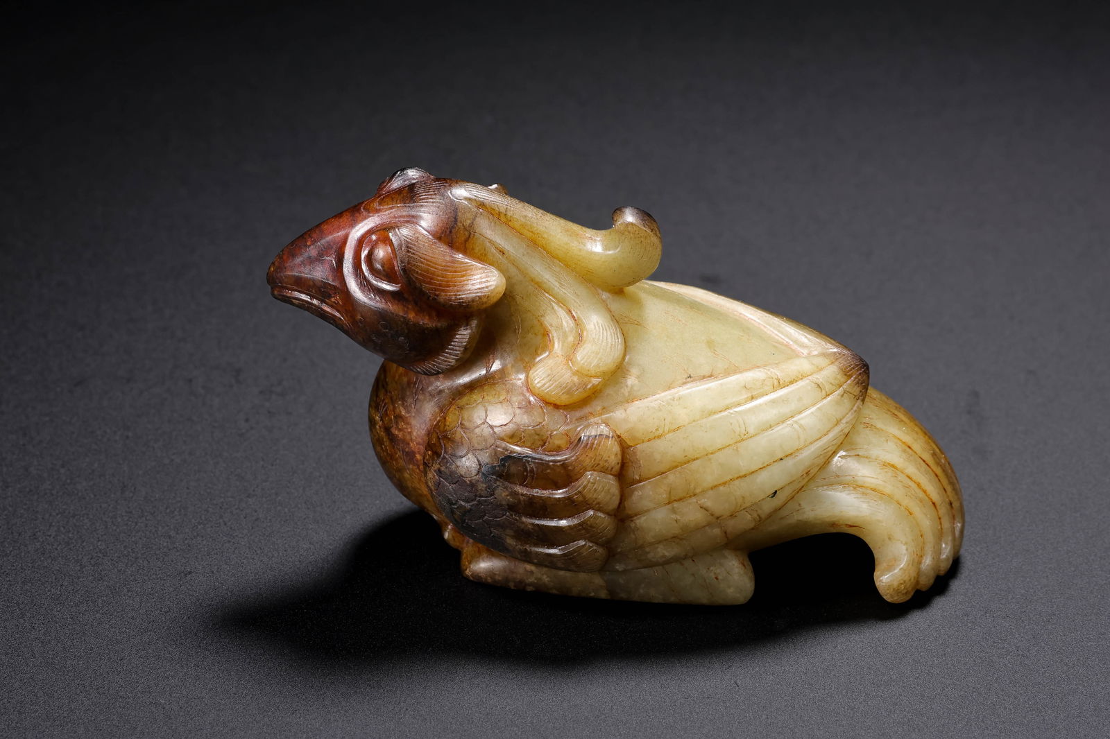 Jade Phoenix from the Han Dynasty in China: H. 6.4 cm. L. 11 cm. Weight. 450 gram.