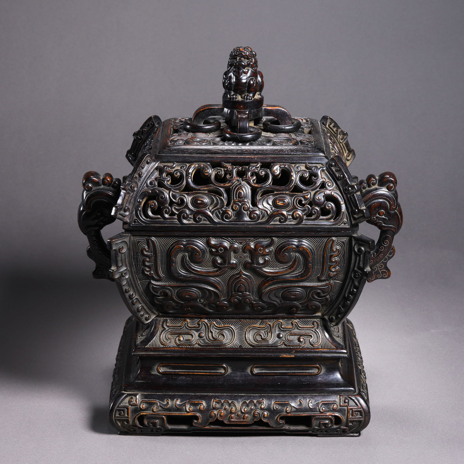 Chinese Qing Dynasty Rosewood Square Incense Burner: H. 28 cm. W. 23 cm. Weight. 1450 gram.