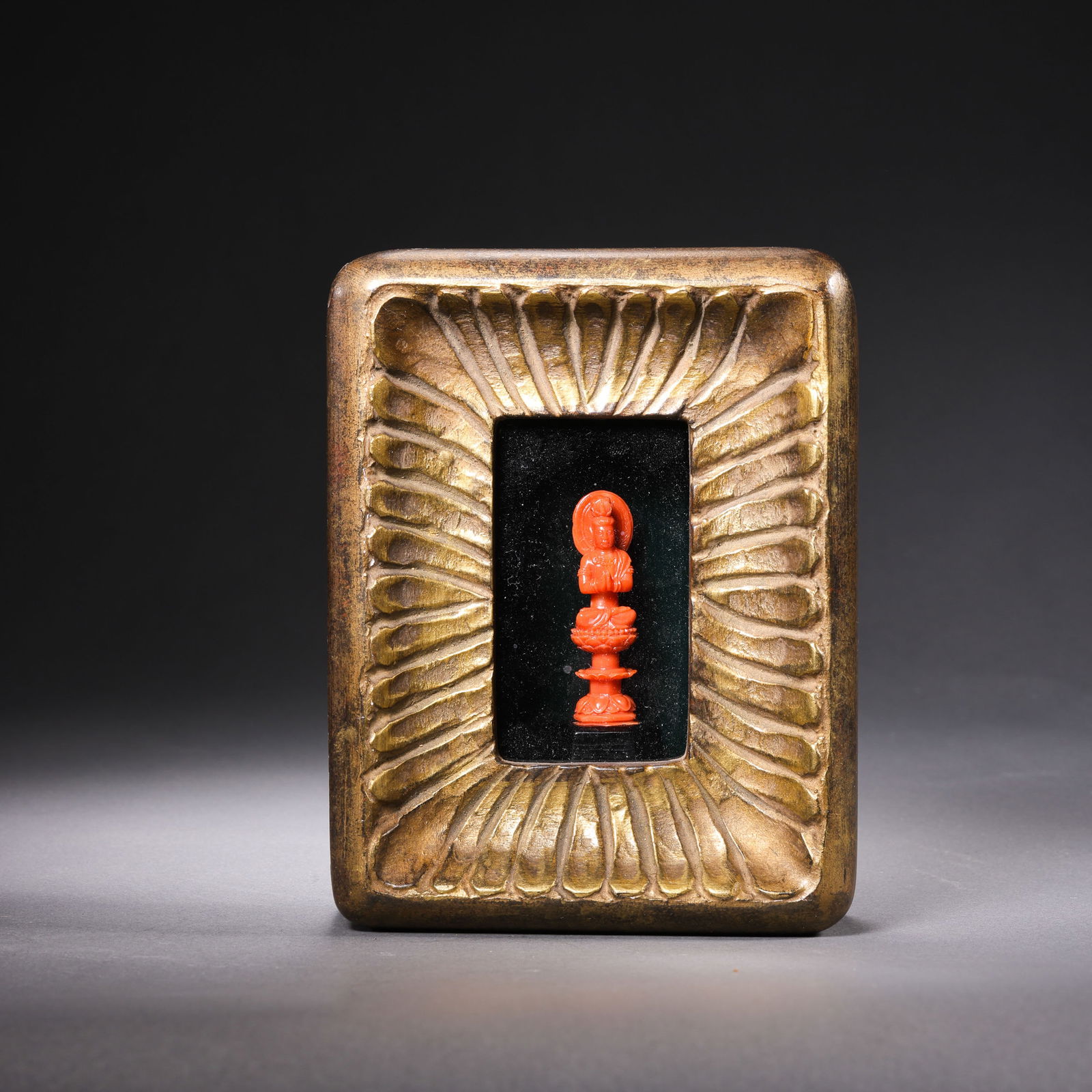 Chinese Qing Dynasty Coral Buddha: L. 13.6 cm. W. 10.5 cm. L. 4.6 cm.