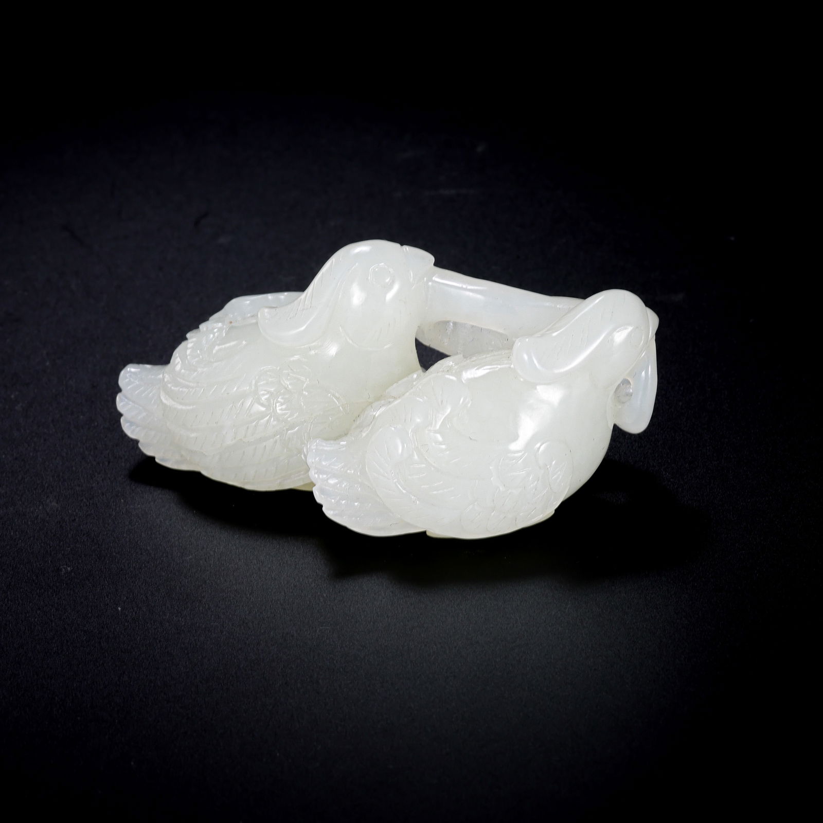 Chinese Qing Dynasty Hetian white jade mandarin duck ornament: H. 3.5 cm. L. 7.5 cm. Weight. 85.5 gram.