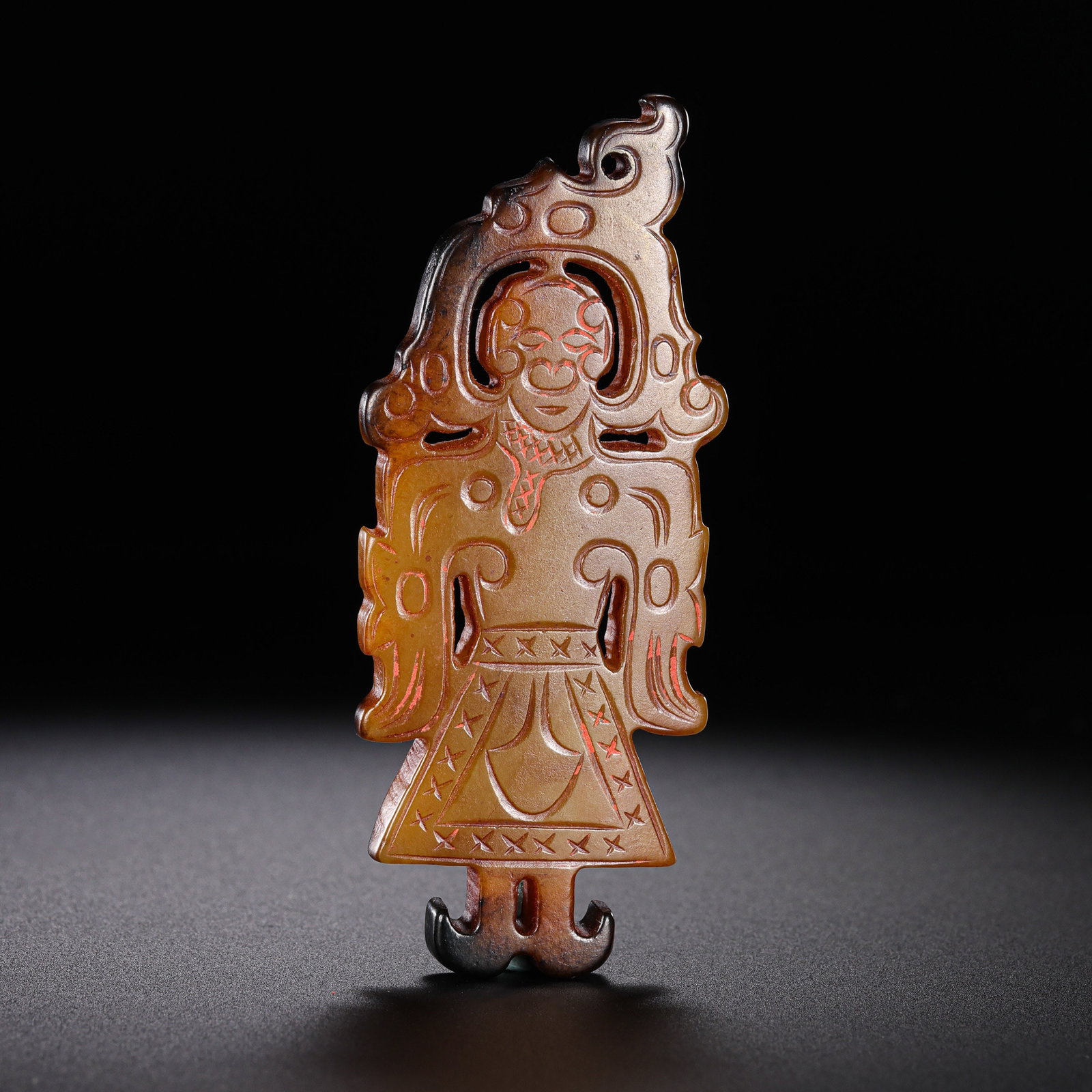 Jade figure from the Western Zhou Dynasty in China: L. 8 cm. W. 3.4 cm. Weight. 28 gram.