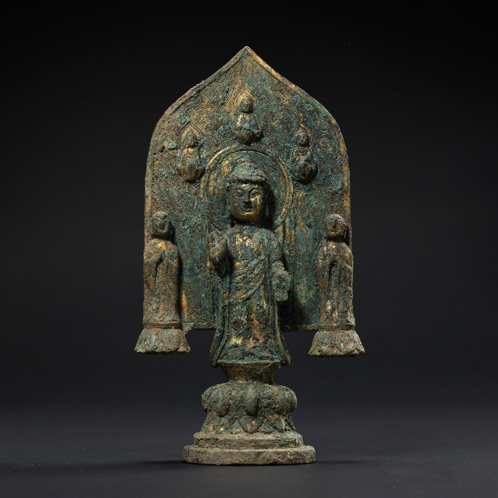 Gilded bronze Buddhist statue from the Northern Wei Dynasty in China: H. 17.6 cm. W. 8.8 cm. Weight. 656 gram.