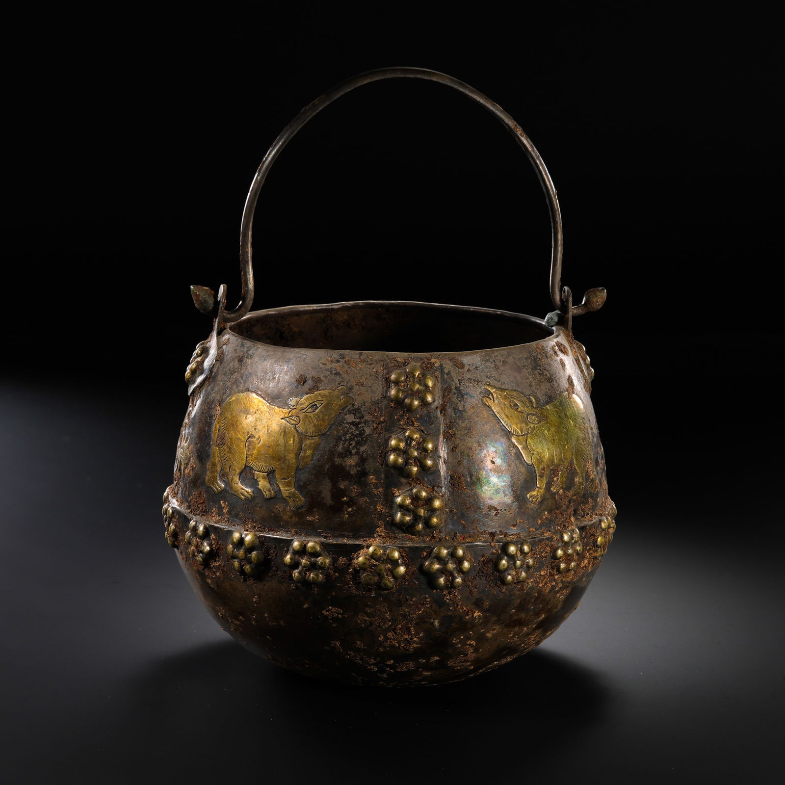 Chinese Tang Dynasty Silver Gilt Jar with Handle: H. 11.5 cm. W. 12.5 cm. Weight. 484.5 gram.