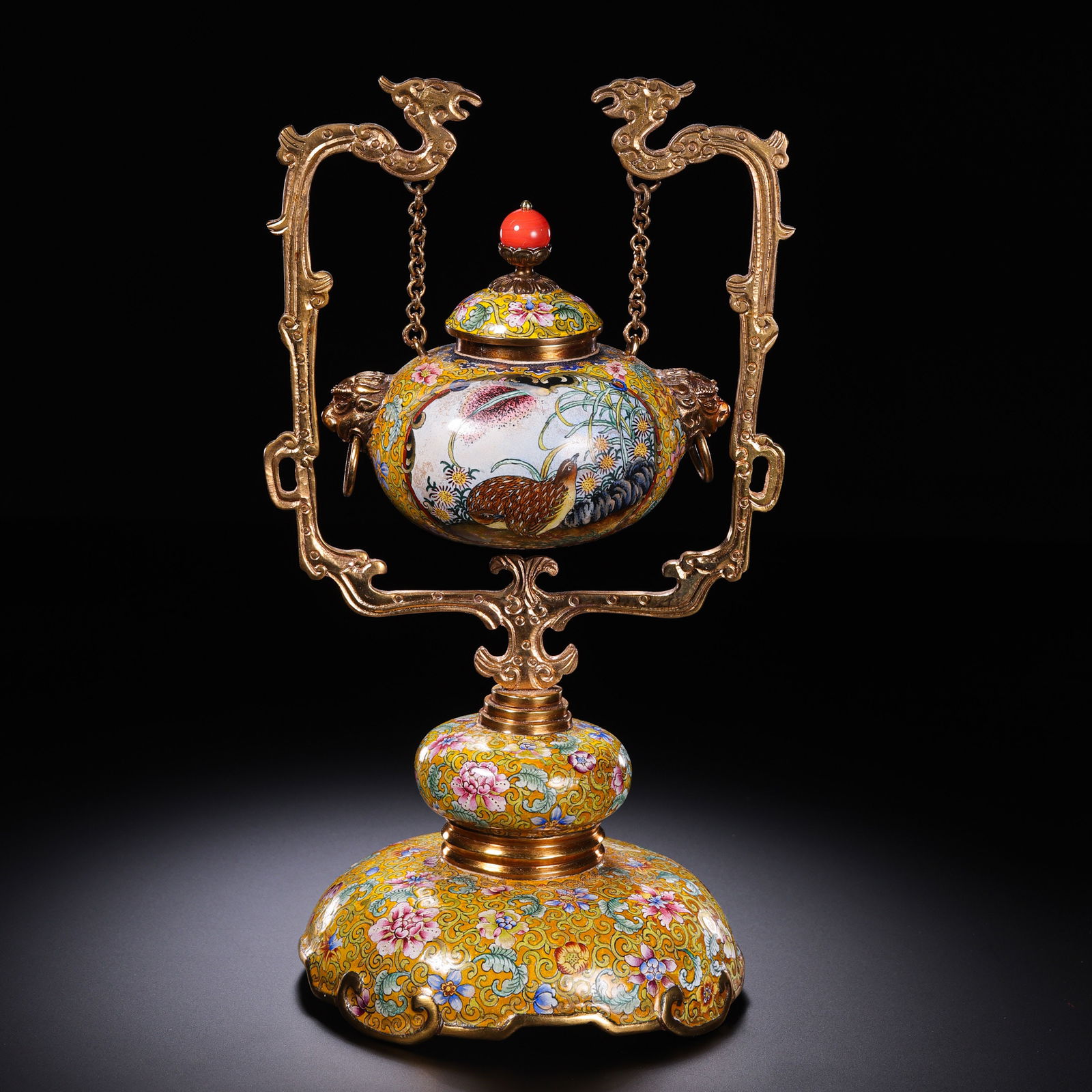 Gilded enamel covered jar from the Qianlong period of the Qing Dynasty, China: H. 20.8 cm. W.11.5 cm. Weight. 460 gram.