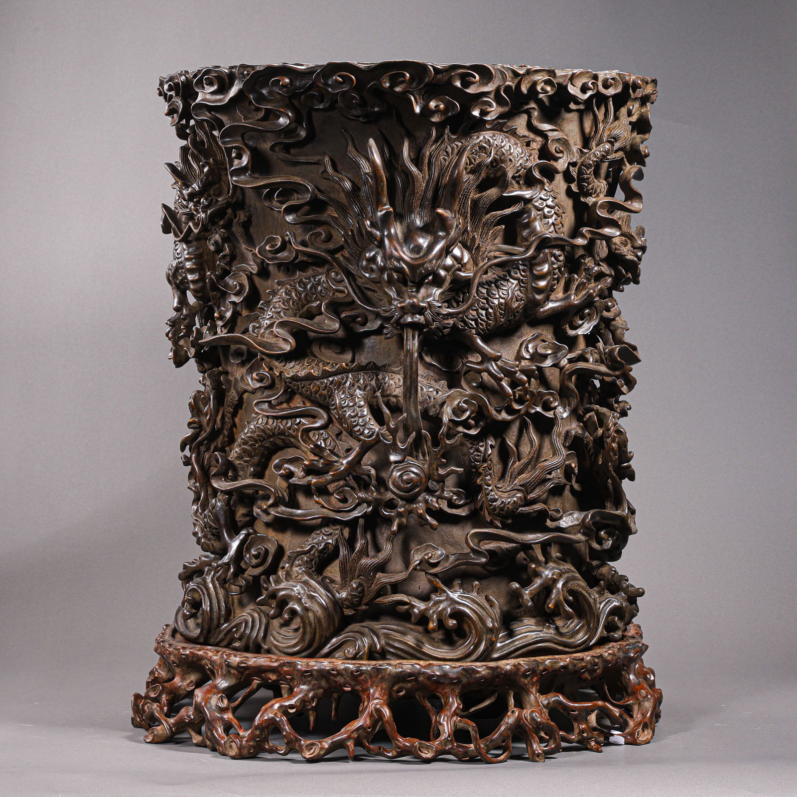 Chinese Qing Dynasty Rosewood Dragon Pattern Wooden Cylinder: H. 51.8 cm. W. 40.5 cm.