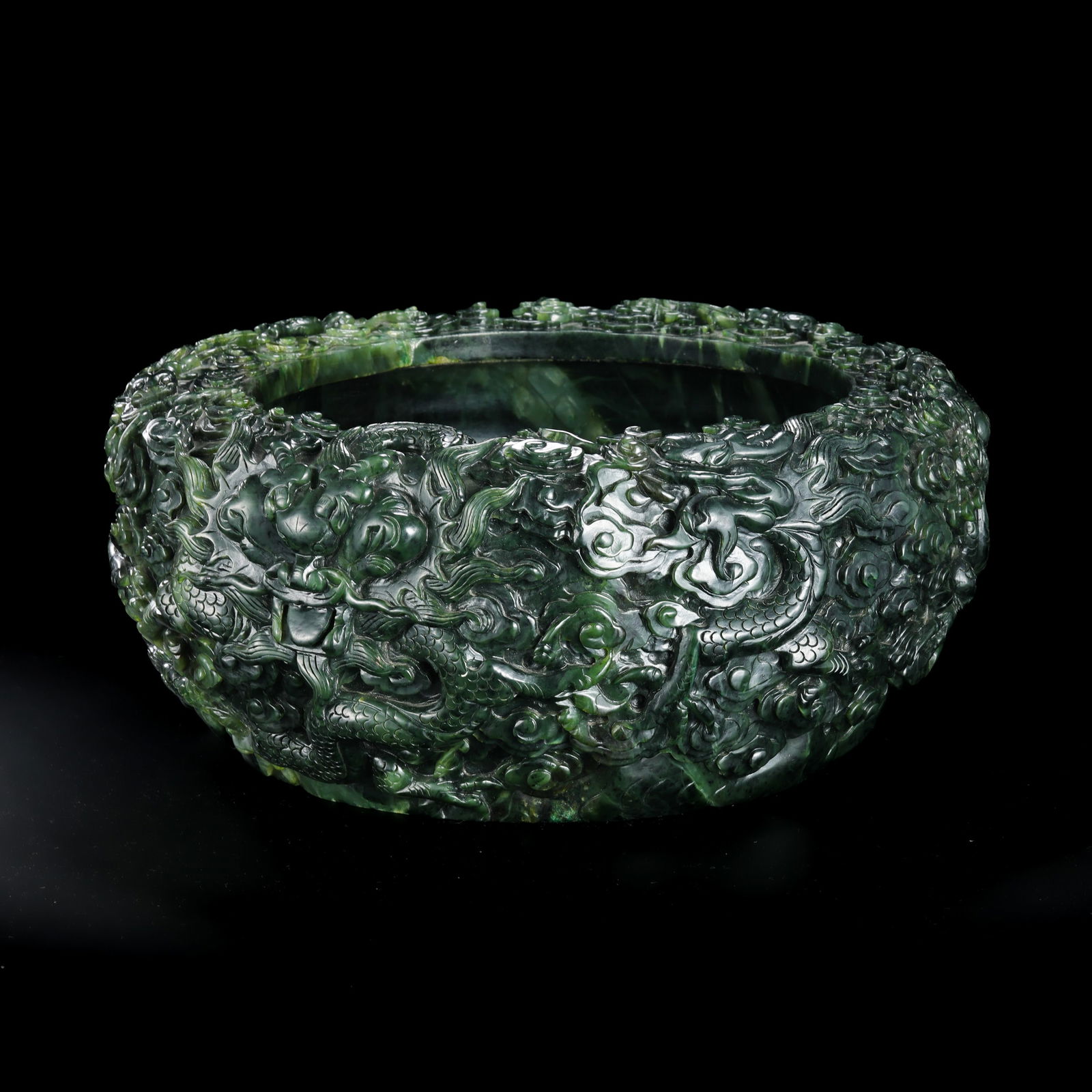 Chinese Qing Dynasty Hetian Jade Dragon Pattern Jar: H. 17 cm. W. 39 cm.