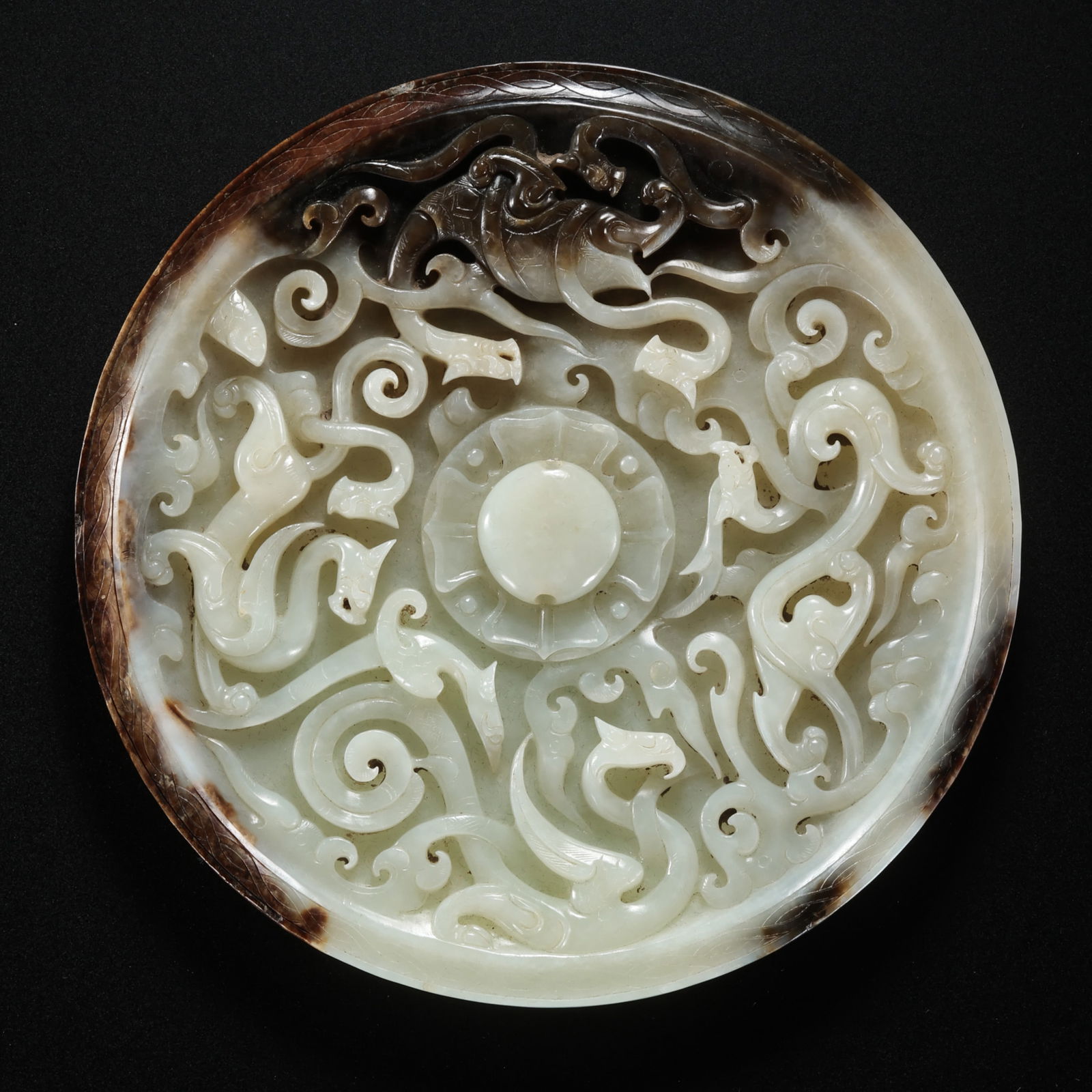 Chinese Han Dynasty jade mirror: Diam. 14 cm. Weight. 332 gram.