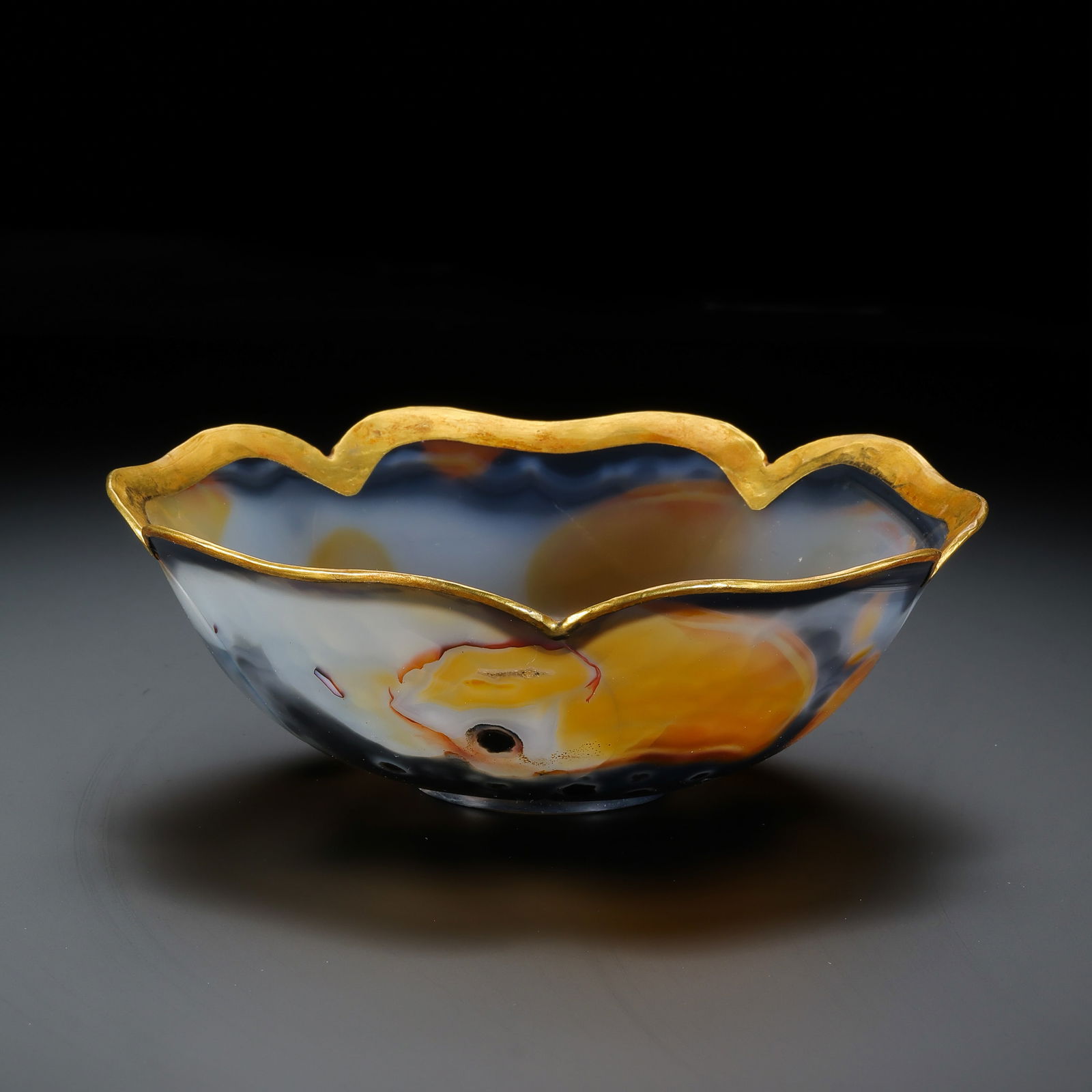Chinese Liao Dynasty Gold-plated Agate Begonia Bowl: H. 5.5 cm. W. 15.3 cm. Weight. 184 gram.