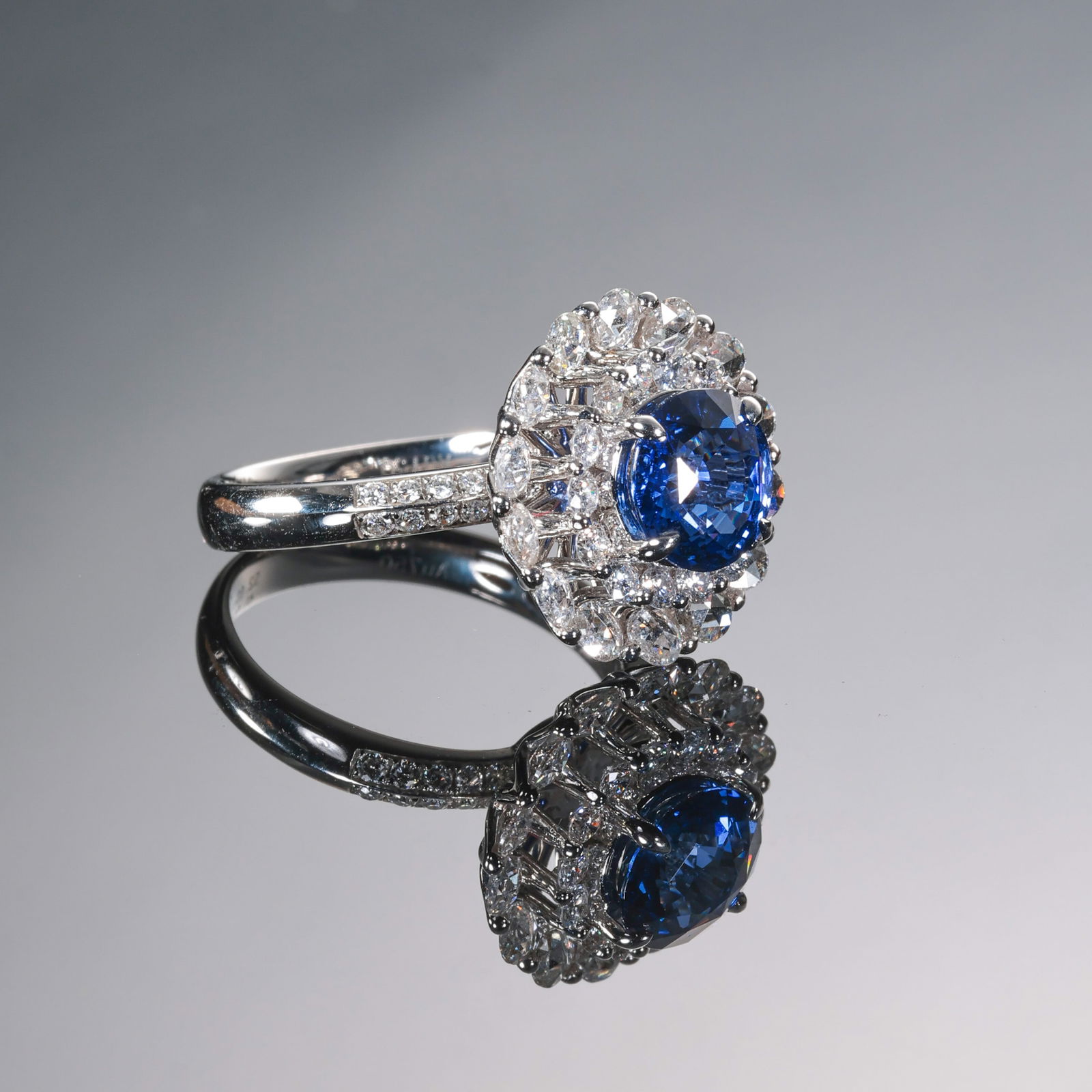 Natural Sapphire Ring - 4