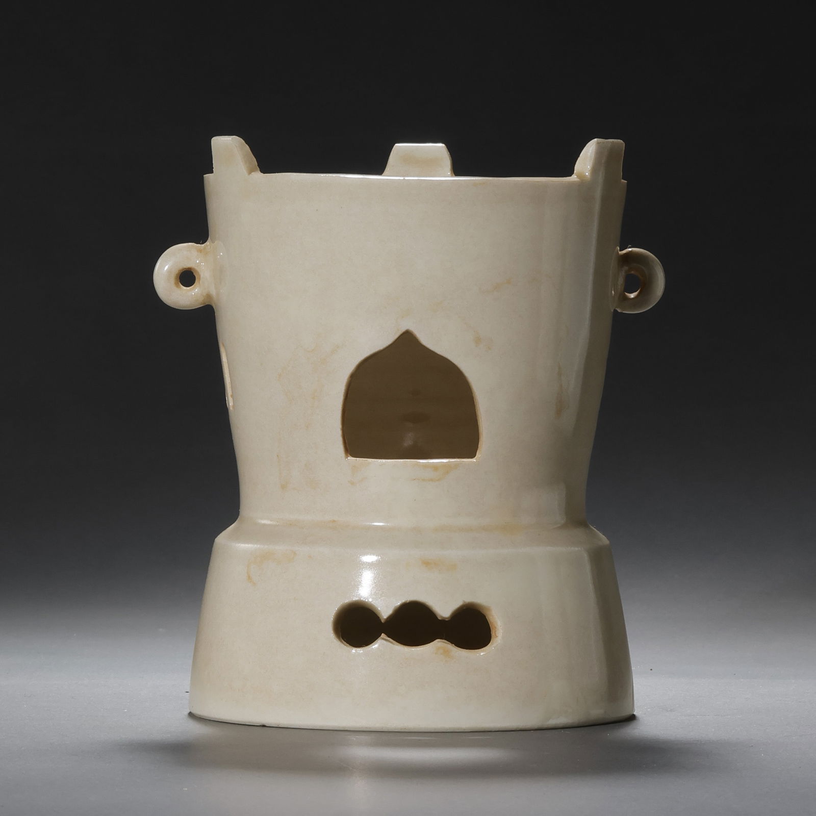 Tang Dynasty, ChinaGongxian Kiln White Porcelain Tea Set: H. 11.6 cm. W. 8.7 cm.