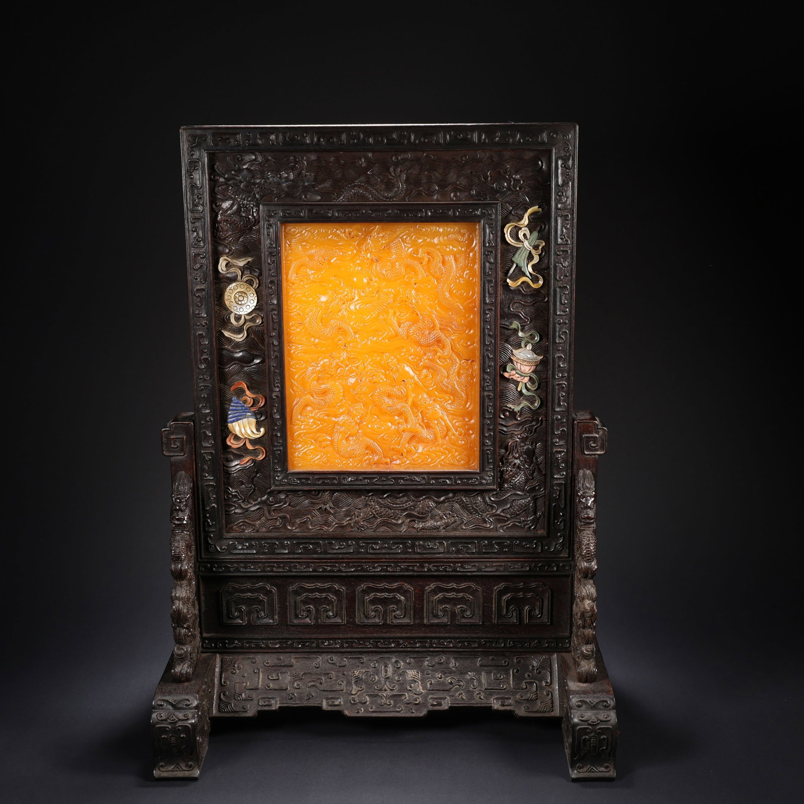 Chinese Qing Dynasty Tianhuang Stone Screen: H. 30.5 cm. W. 19 cm. H. 42 cm. Weight. 2706 gram.