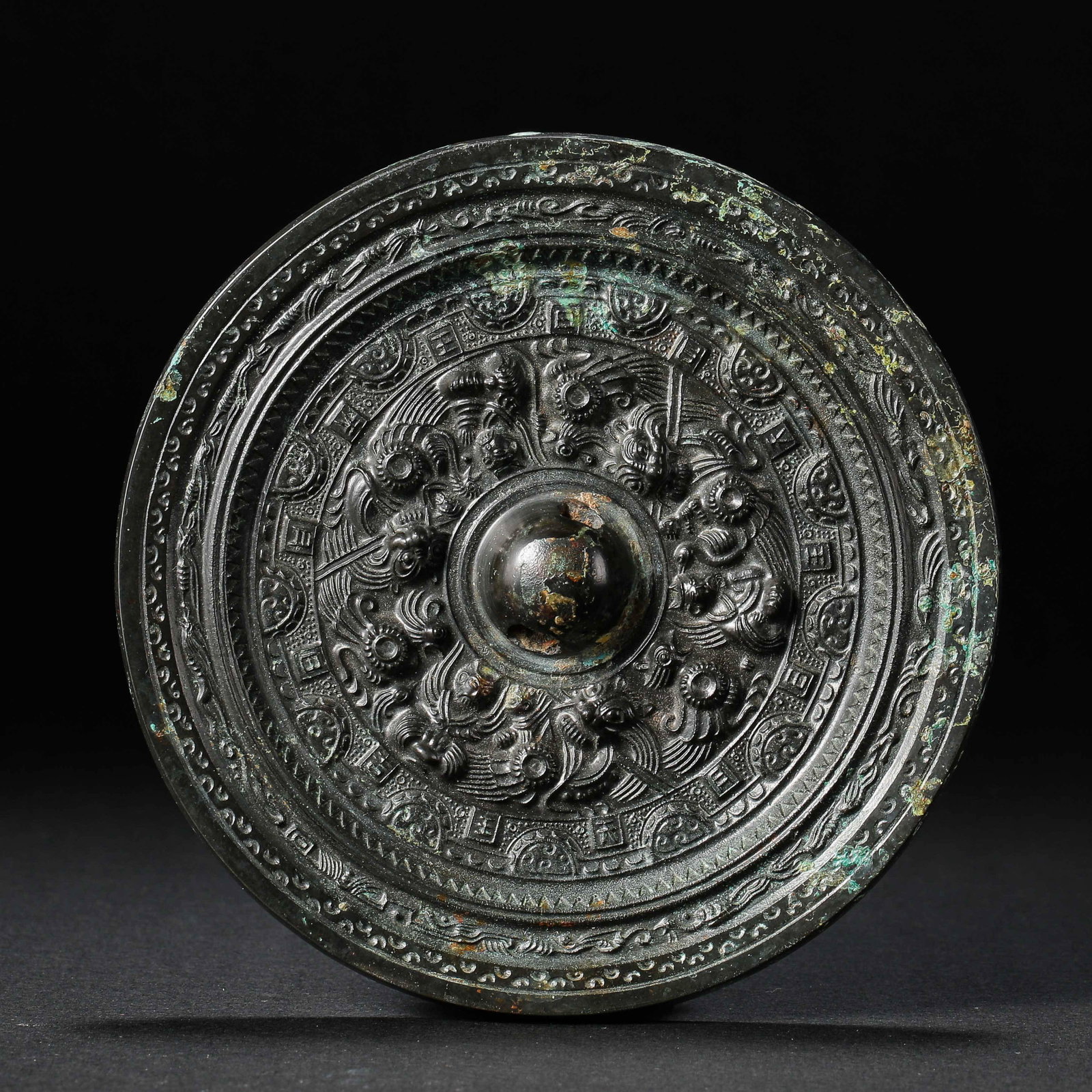 Chinese Han Dynasty bronze mirror (1 of 7)
