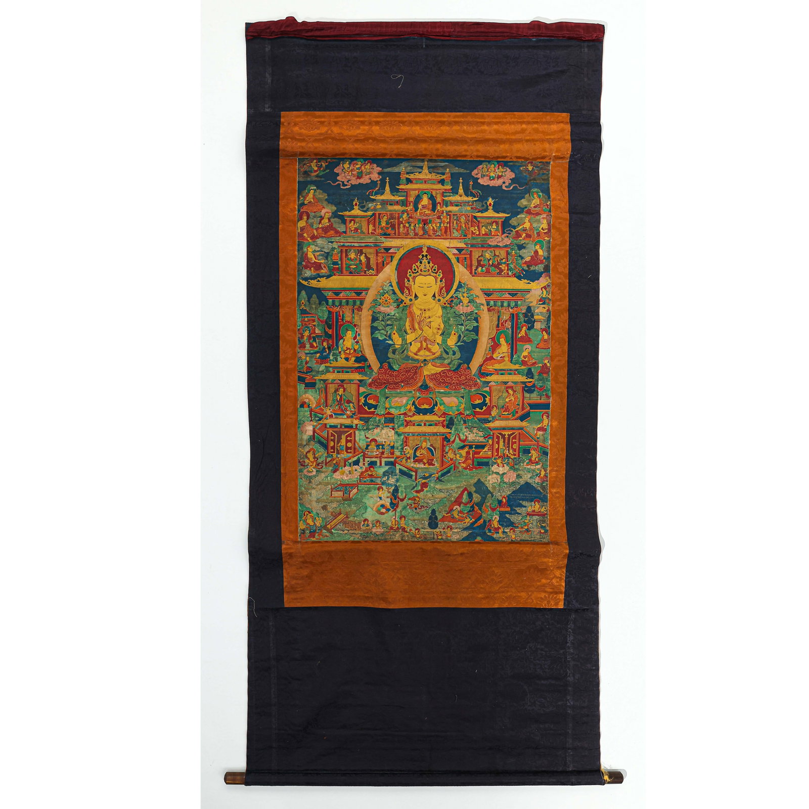Chinese Qing Dynasty Buddhist Thangka: L. 86.5 cm. W. 56.5 cm. L. 175.5 cm.