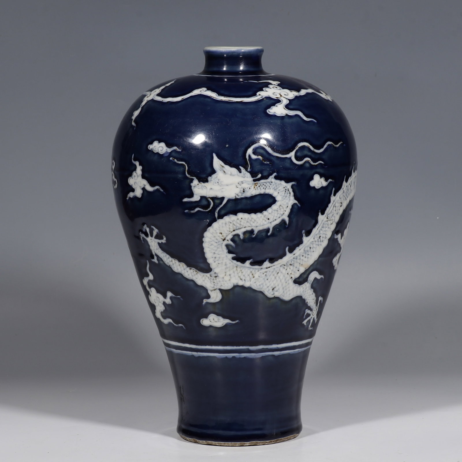 Chinese Yuan Dynasty blue and white porcelain plum vase with white dragon design (1 of 9)