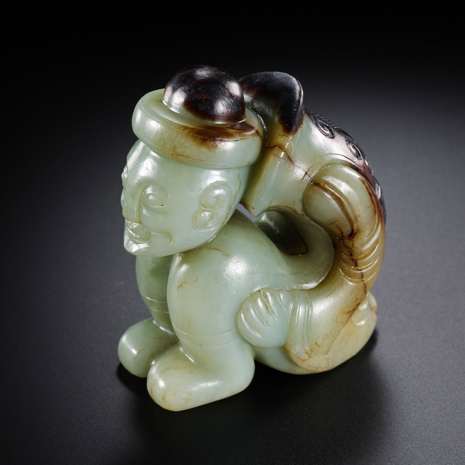 Jade figure from the Western Zhou Dynasty in China: /