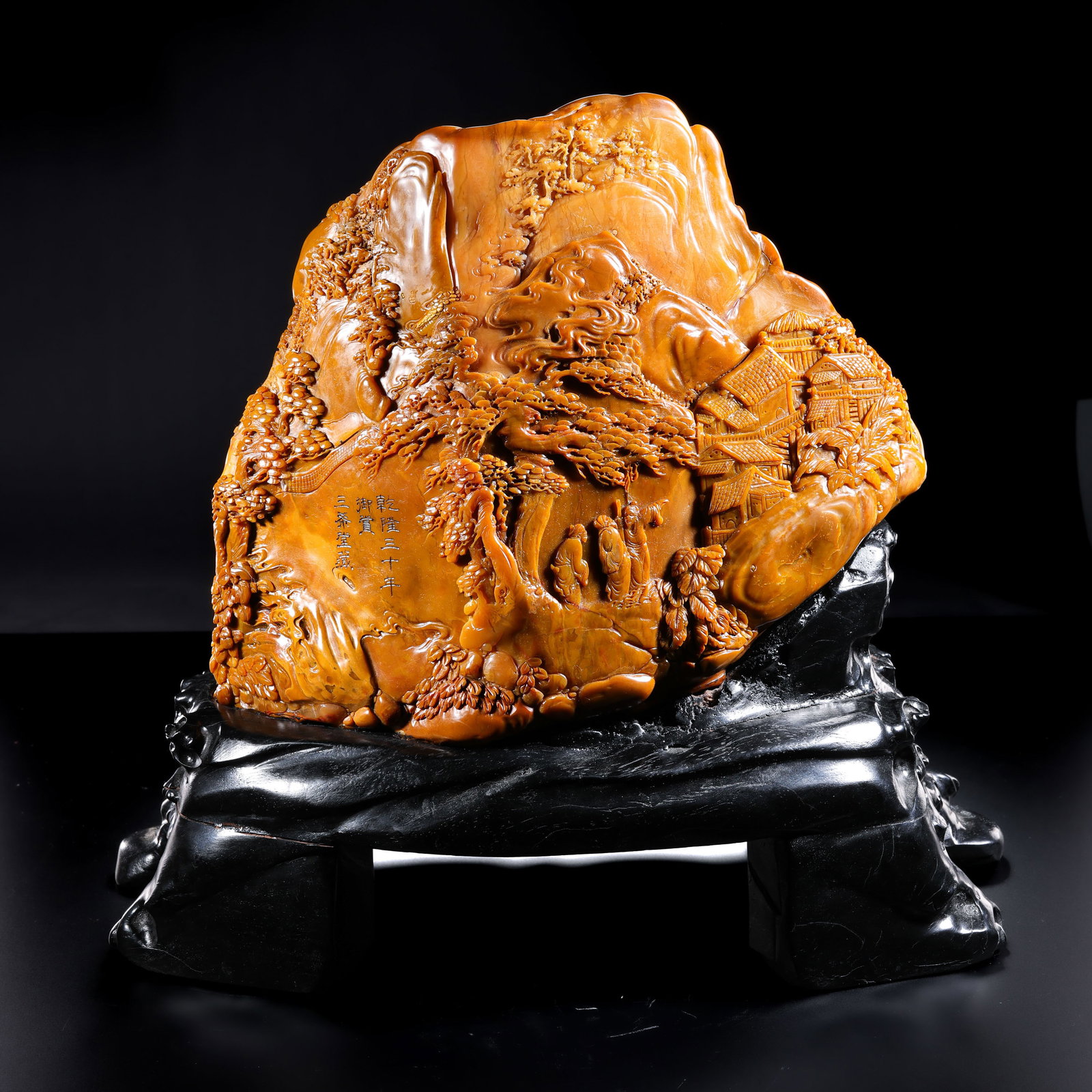 Finely carved Tianhuang stone-shaped ornament from the Qianlong period of the Qing Dynasty, China.: H. 36.8 cm. W. 39.5 cm. Weight. 15800 gram.