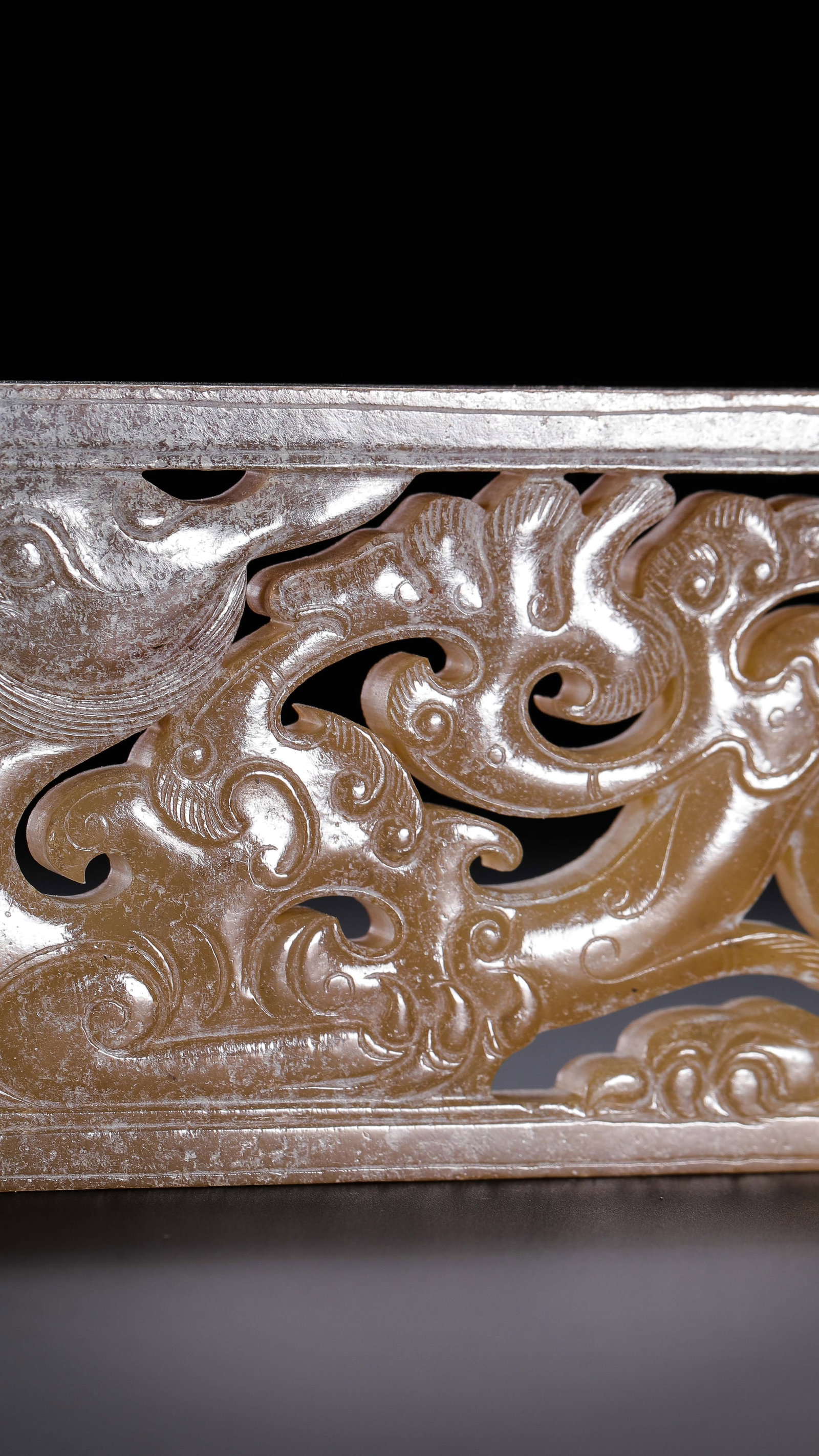 Chinese Han Dynasty jade artifacts - 3