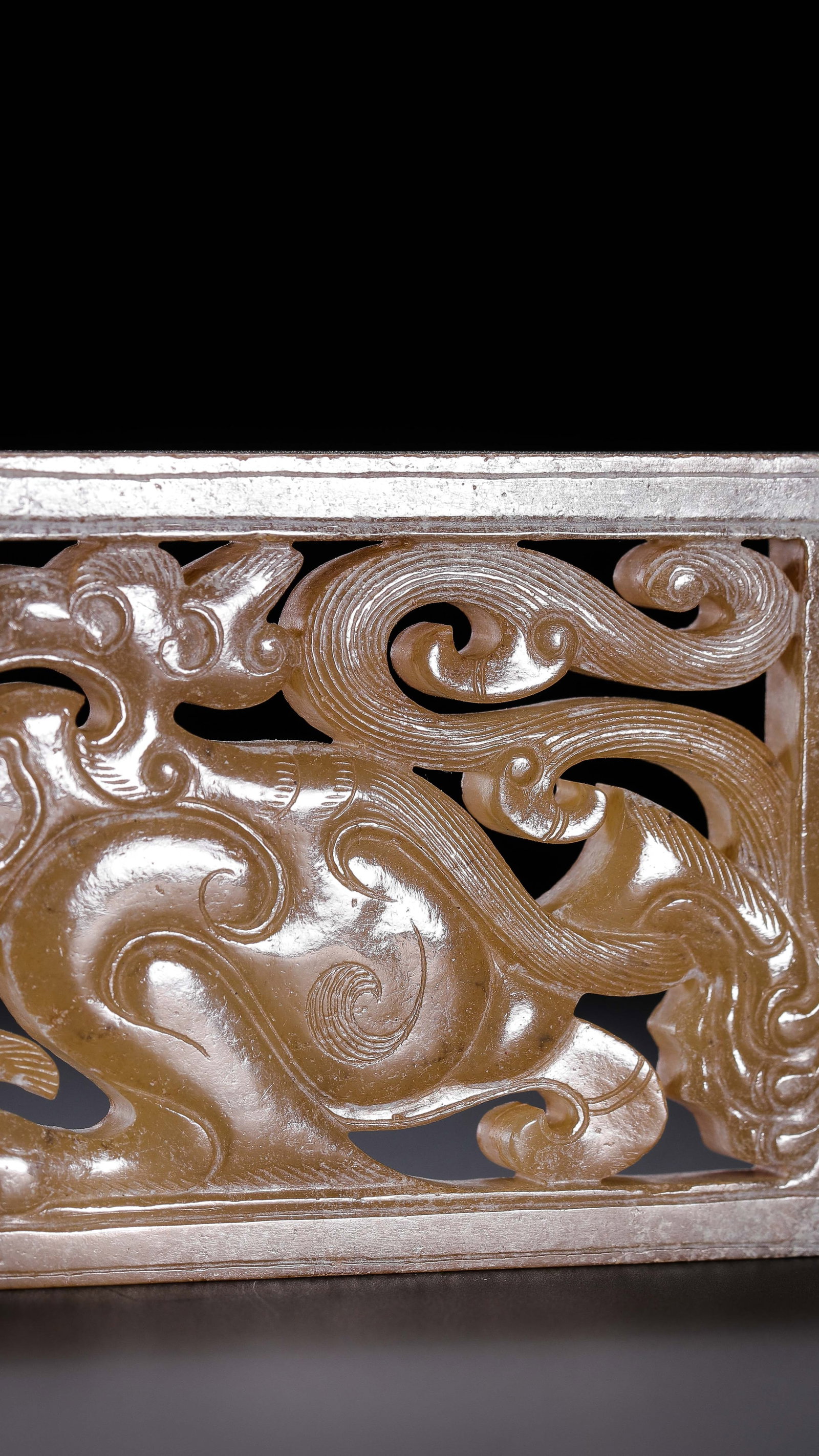 Chinese Han Dynasty jade artifacts - 4