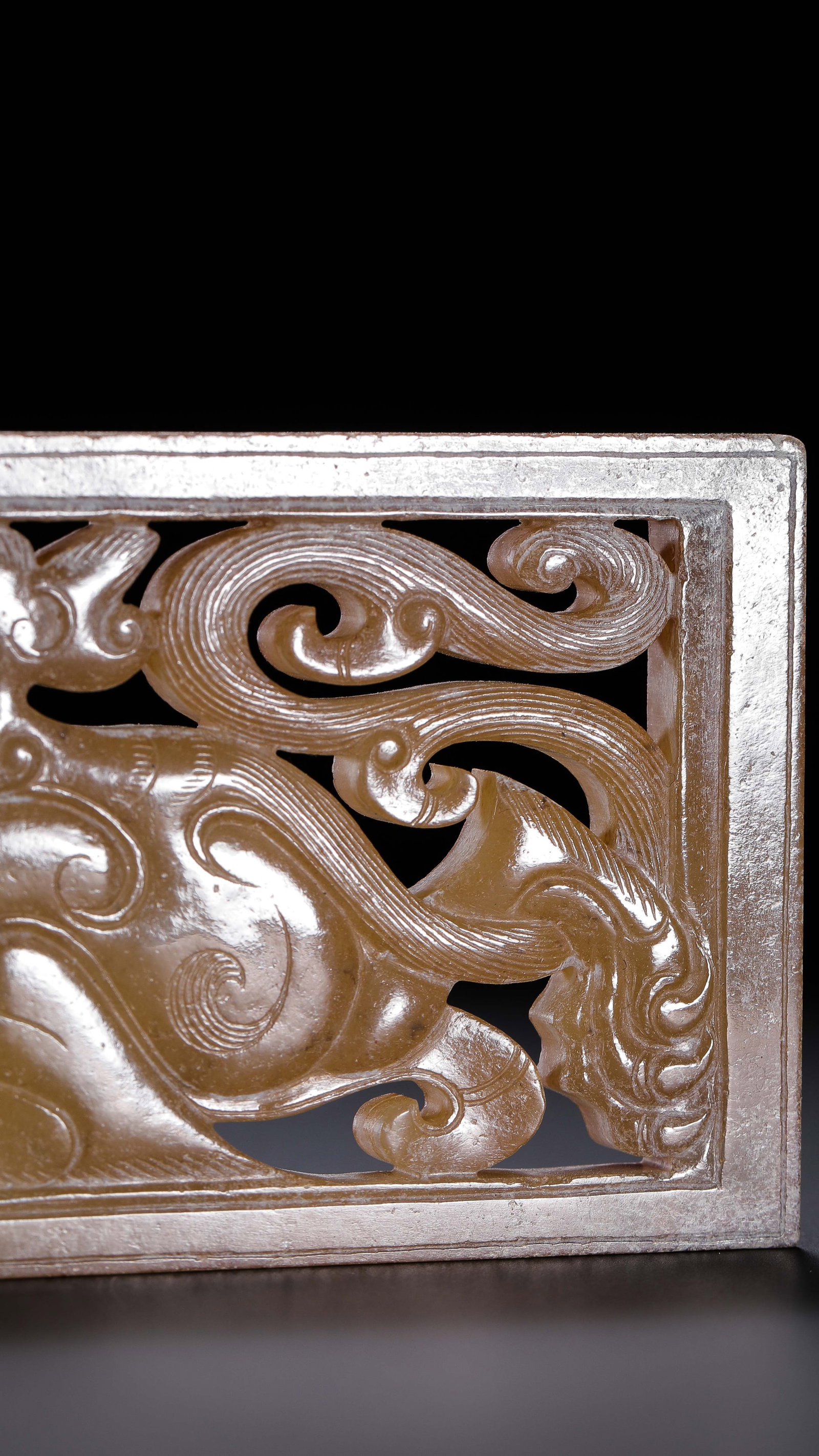 Chinese Han Dynasty jade artifacts - 5