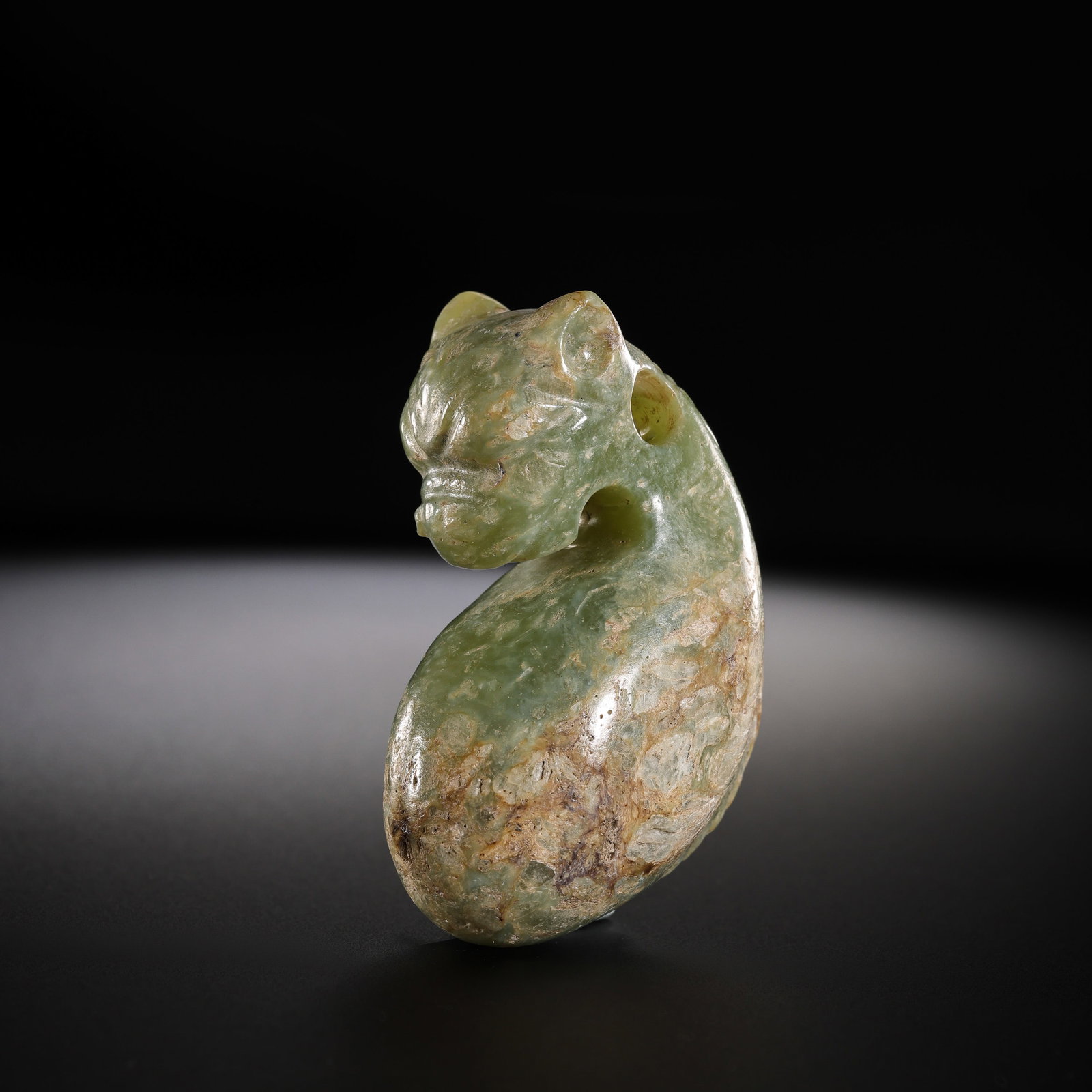 Jade Dragon Treasure from the Hongshan Culture of the Hongshan Period in China: L. 6 cm. Weight. 85 gram.