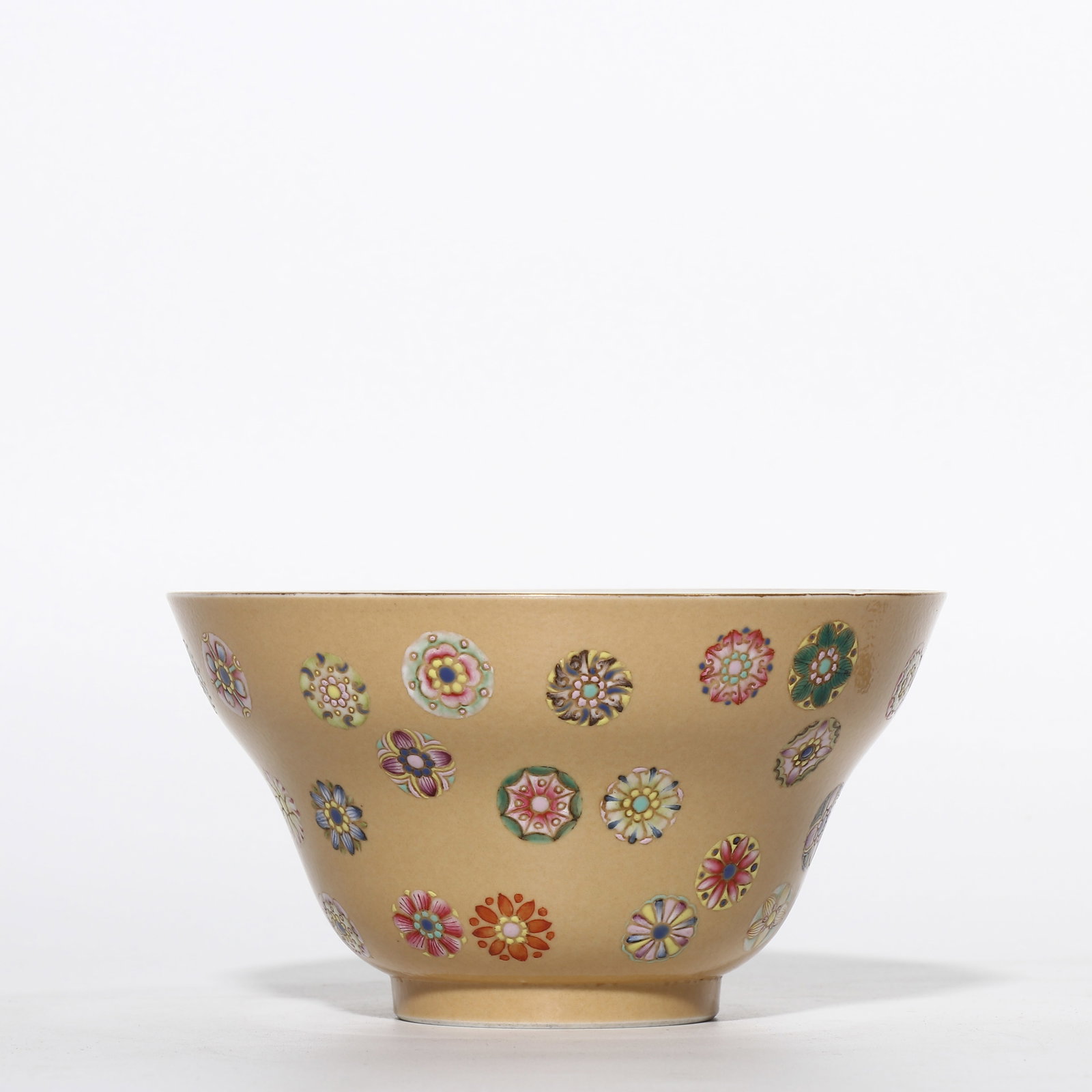 Floral Pattern Cup from the Daoguang Period of the Qing Dynasty, China (1 of 6)